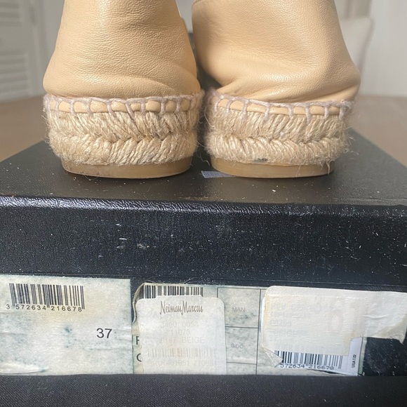 CHANEL
Interlocking CC Logo Leather Espadrilles - Picture 12 of 15